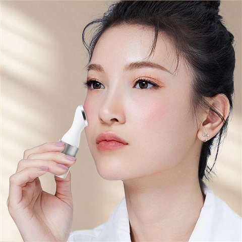 New product ideas 2024 Lip Plumper